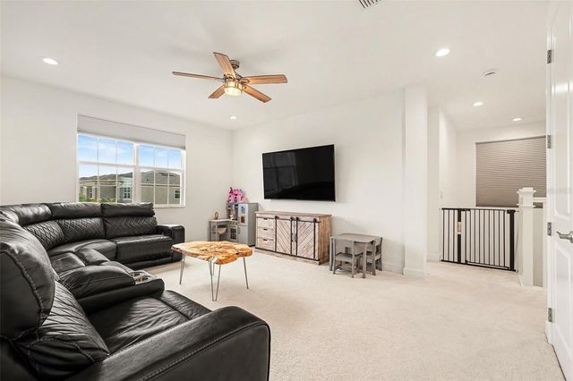 32745 TAMARIND GROVE LANE, Wesley Chapel, FL 33543