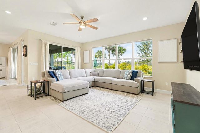 32745 TAMARIND GROVE LANE, Wesley Chapel, FL 33543