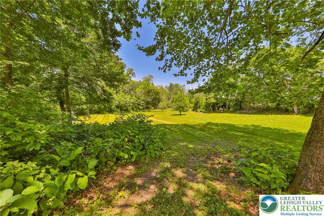 1113 East Emmaus Avenue, Allentown City, PA 18103