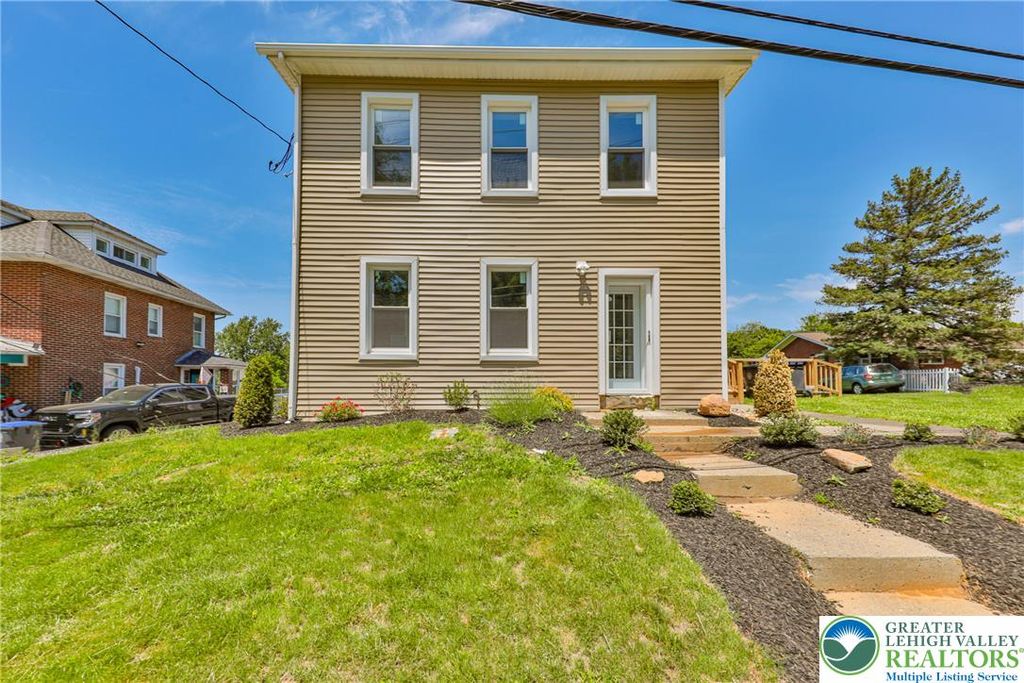 1113 East Emmaus Avenue, Allentown City, PA 18103