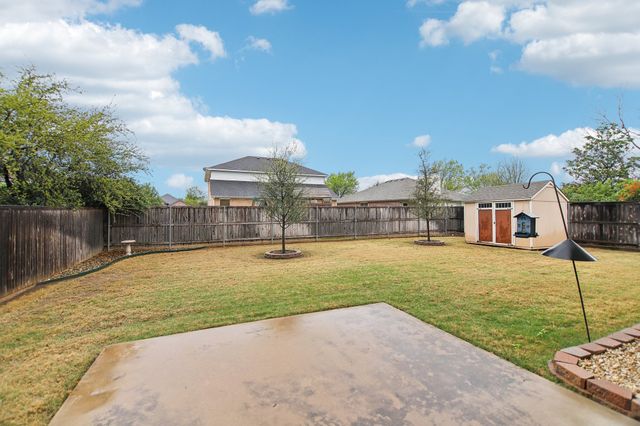208 Wenrick Drive, Roanoke, TX 76262