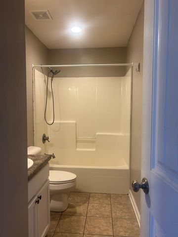 6085 Cottonwood Rd, Dothan, AL 36301