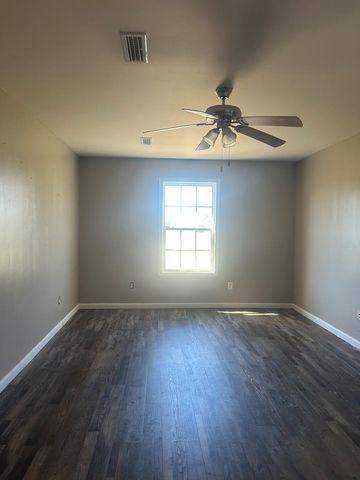 6085 Cottonwood Rd, Dothan, AL 36301