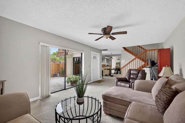 196 Charter Way, West Palm Beach, FL 33407