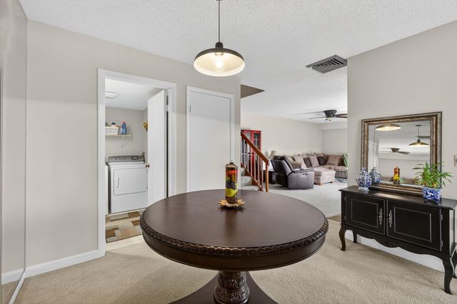 196 Charter Way, West Palm Beach, FL 33407