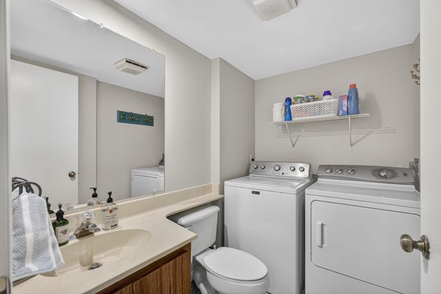 196 Charter Way, West Palm Beach, FL 33407