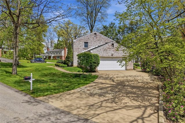 101 Fairlane Dr, Twp Of But Se, PA 16001