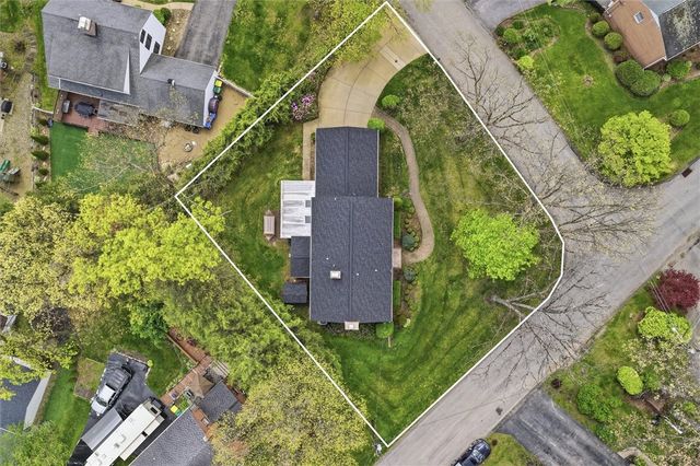 101 Fairlane Dr, Twp Of But Se, PA 16001