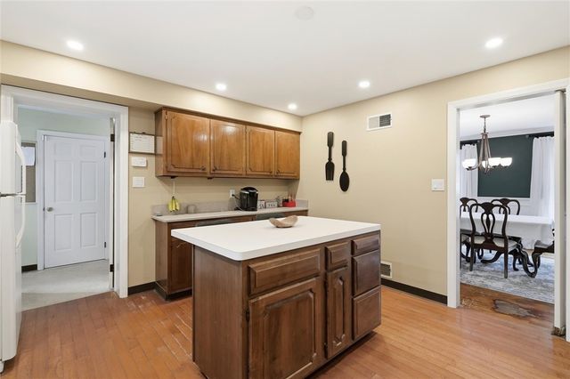 101 Fairlane Dr, Twp Of But Se, PA 16001