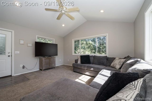 3820 Percy King Road, Waterford, MI 48329