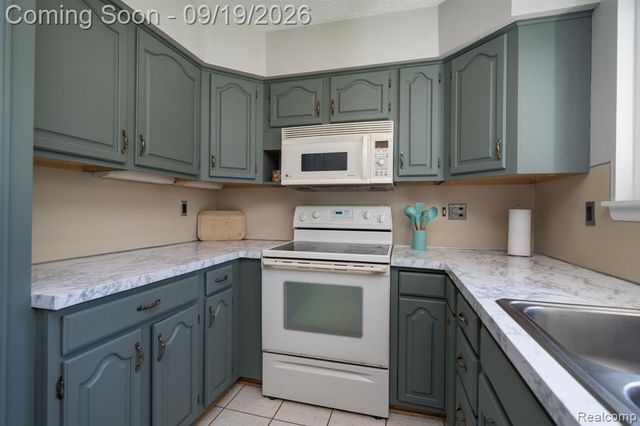 3820 Percy King Road, Waterford, MI 48329