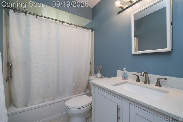 3820 Percy King Road, Waterford, MI 48329