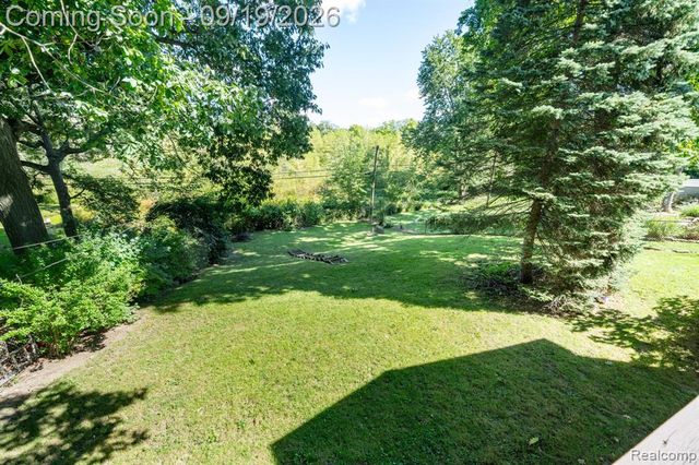 3820 Percy King Road, Waterford, MI 48329