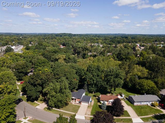 3820 Percy King Road, Waterford, MI 48329