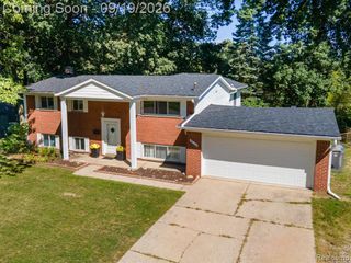 3820 Percy King Road, Waterford, MI 48329