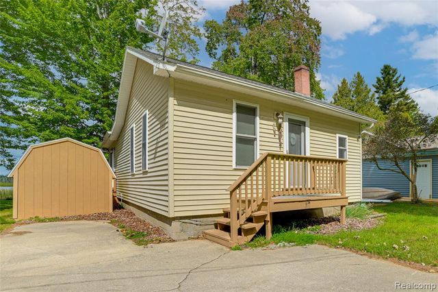 805 Rainbow Drive, East Tawas, MI 48730
