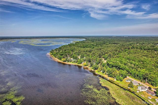 805 Rainbow Drive, East Tawas, MI 48730