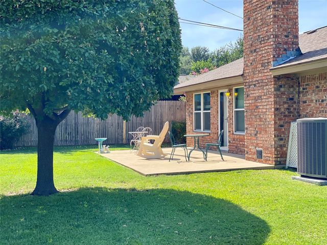 5704 Fireside Drive, Arlington, TX 76016