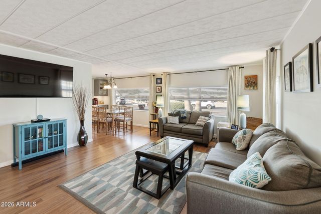 507 S PARK VIEW Circle, Mesa, AZ 85208