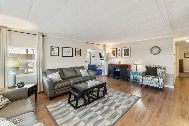 507 S PARK VIEW Circle, Mesa, AZ 85208