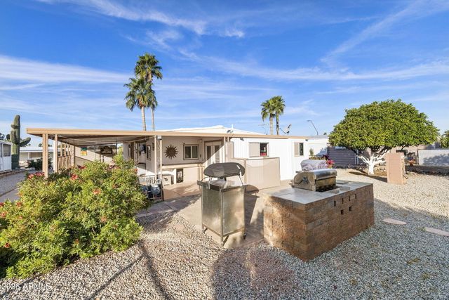 507 S PARK VIEW Circle, Mesa, AZ 85208