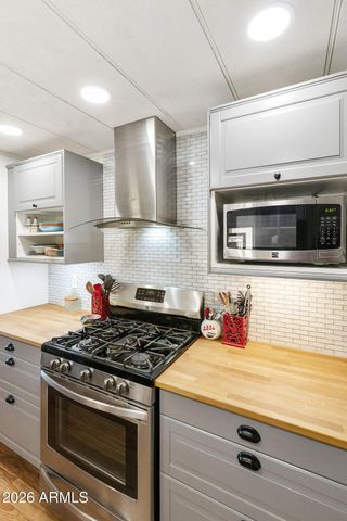 507 S PARK VIEW Circle, Mesa, AZ 85208