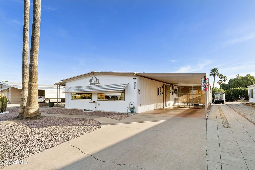 507 S PARK VIEW Circle, Mesa, AZ 85208