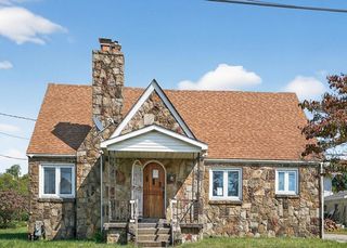 33 Brinker St, Latrobe, PA 15650