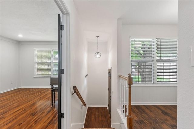 2820 NW 5th Street W, Blue Springs, MO 64014