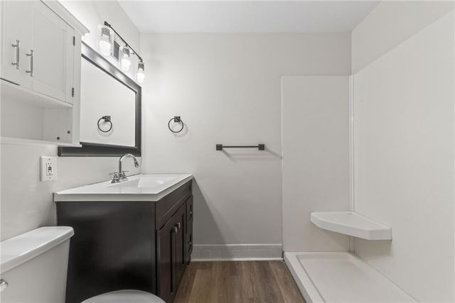2820 NW 5th Street W, Blue Springs, MO 64014