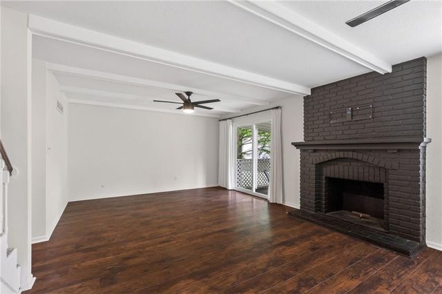 2820 NW 5th Street W, Blue Springs, MO 64014