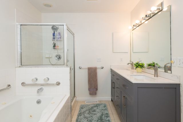 178 Bishop Forest Drive 178, Waltham, MA 02452