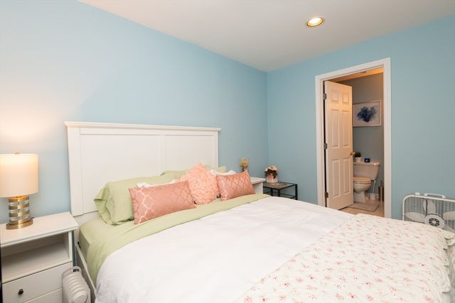 178 Bishop Forest Drive 178, Waltham, MA 02452