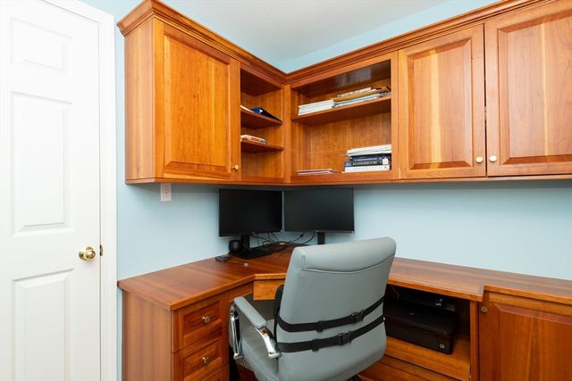 178 Bishop Forest Drive 178, Waltham, MA 02452