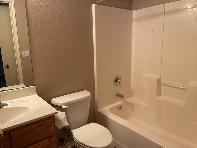 1742 Overland, Corpus Christi, TX 78410