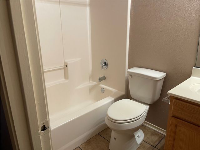 1742 Overland, Corpus Christi, TX 78410