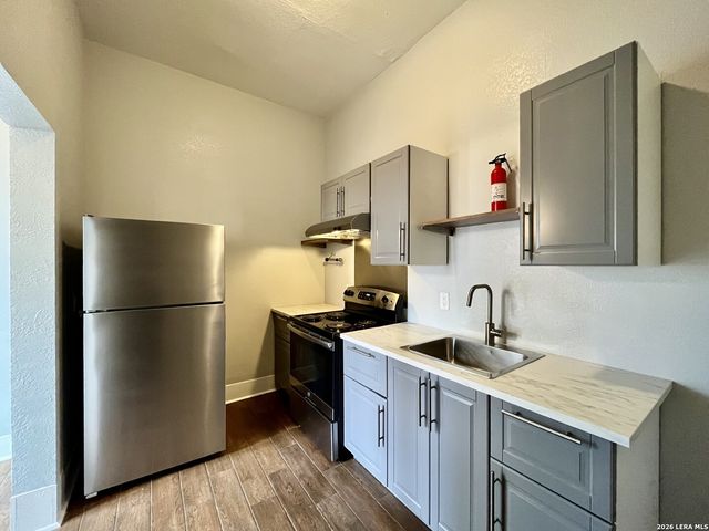 506 W Drexel Ave Apt 1, San Antonio, TX 78210