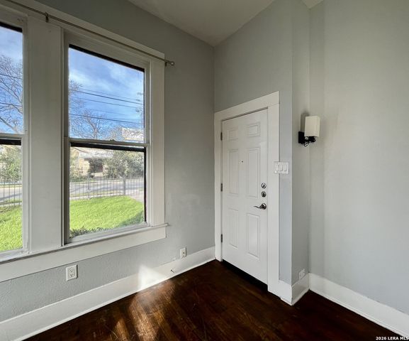 506 W Drexel Ave Apt 1, San Antonio, TX 78210