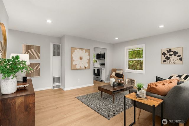 8150 13th Avenue SW, Seattle, WA 98106