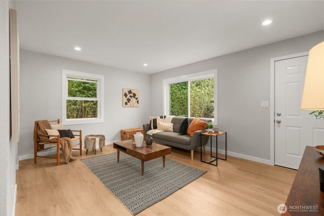 8150 13th Avenue SW, Seattle, WA 98106