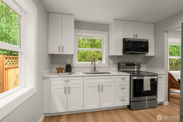 8150 13th Avenue SW, Seattle, WA 98106