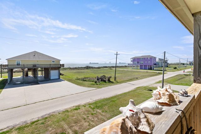 1515 Galveston Avenue, Port Bolivar, TX 77650