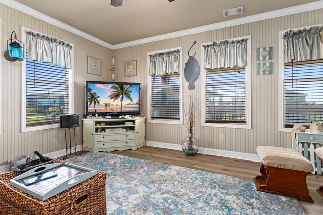 1515 Galveston Avenue, Port Bolivar, TX 77650