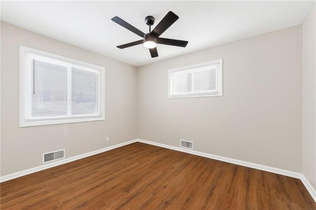 8132 Sterling Avenue, Raytown, MO 64138