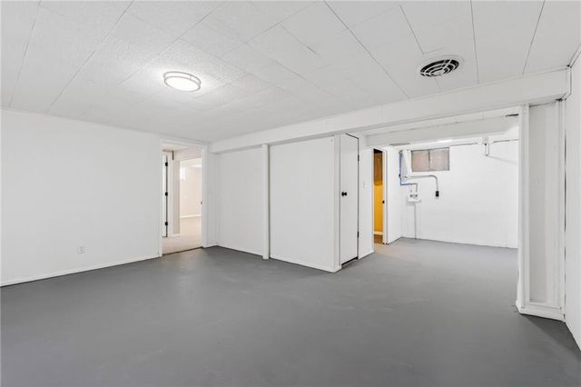 8132 Sterling Avenue, Raytown, MO 64138