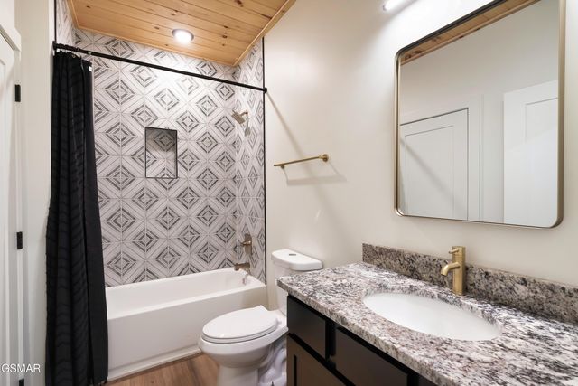 1222 Reedmont Way, Sevierville, TN 37876