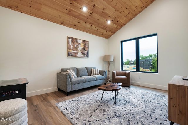 1222 Reedmont Way, Sevierville, TN 37876