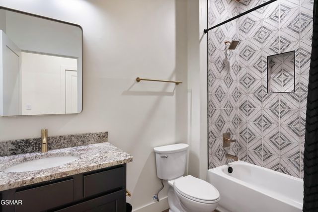 1222 Reedmont Way, Sevierville, TN 37876