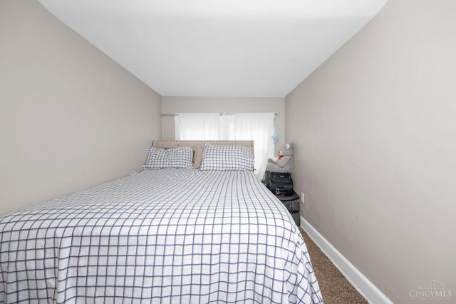 1805 De Armand Avenue, North College Hill, OH 45239