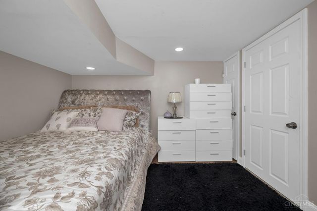 1805 De Armand Avenue, North College Hill, OH 45239